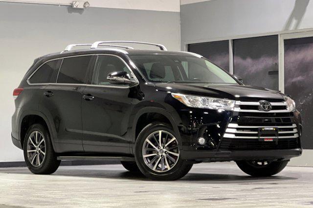 used 2019 Toyota Highlander car, priced at $24,399