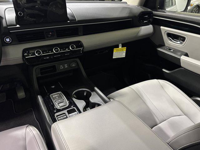 new 2025 Honda Pilot car, priced at $51,651