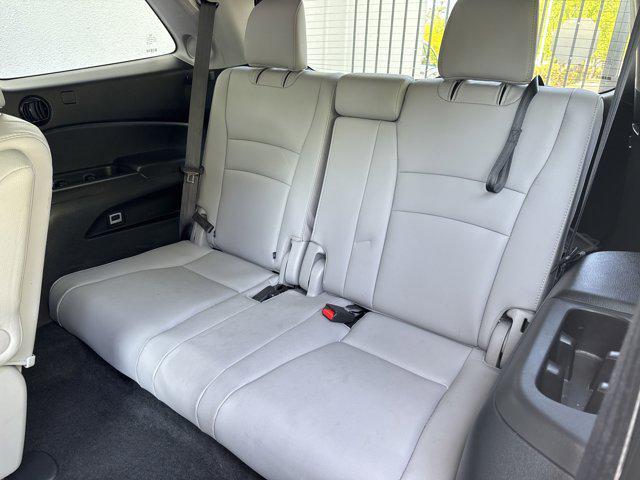 used 2022 Honda Pilot car, priced at $39,999