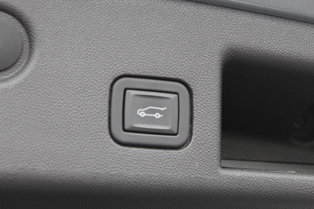 used 2023 Chevrolet Equinox car, priced at $24,973