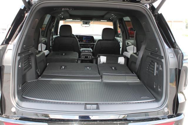 used 2025 Chevrolet Traverse car, priced at $53,973