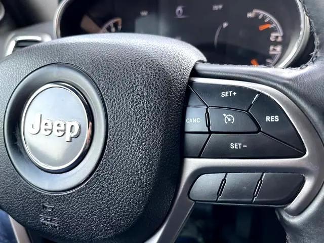 used 2018 Jeep Grand Cherokee car, priced at $15,995