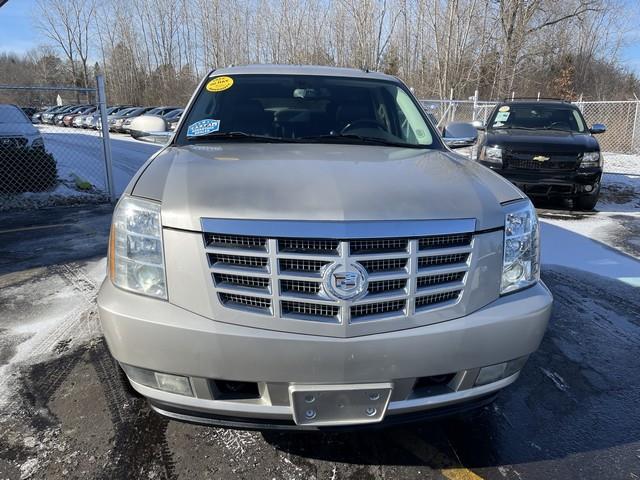 used 2008 Cadillac Escalade car, priced at $16,995