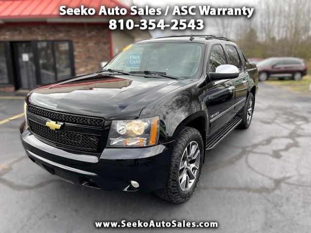 used 2011 Chevrolet Avalanche car, priced at $11,995