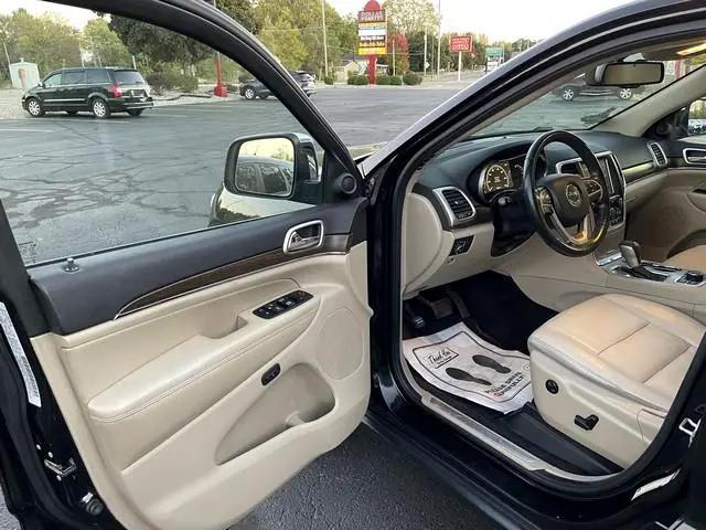 used 2016 Jeep Grand Cherokee car, priced at $15,995