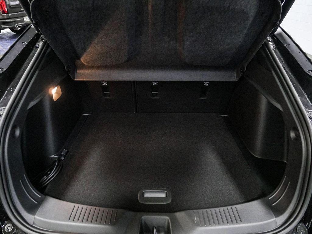 new 2025 Buick Envista car, priced at $30,155