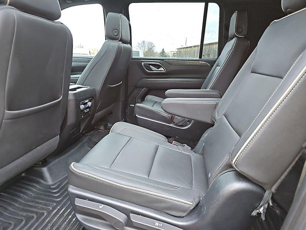 used 2023 GMC Yukon XL car, priced at $53,720