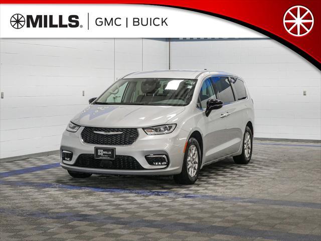used 2024 Chrysler Pacifica car, priced at $27,383