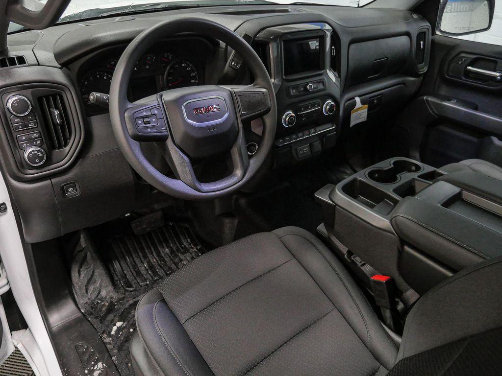 new 2025 GMC Sierra 1500 car, priced at $39,491