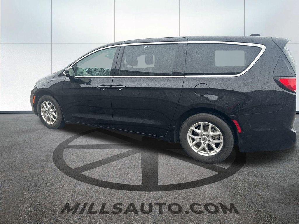 used 2024 Chrysler Pacifica car, priced at $30,300