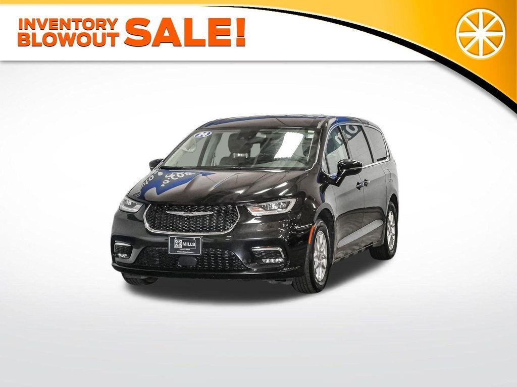 used 2024 Chrysler Pacifica car, priced at $27,995
