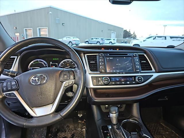 used 2019 Toyota Highlander Hybrid car, priced at $28,431