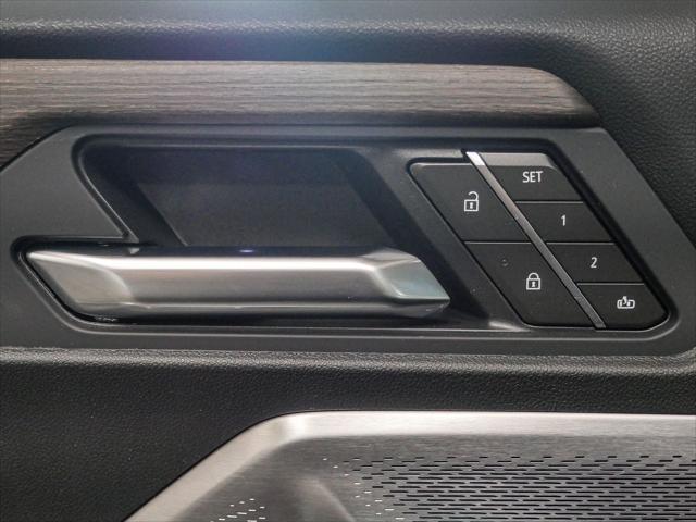 new 2025 GMC Acadia car, priced at $65,555