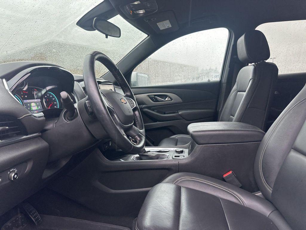 used 2023 Chevrolet Traverse car, priced at $34,352