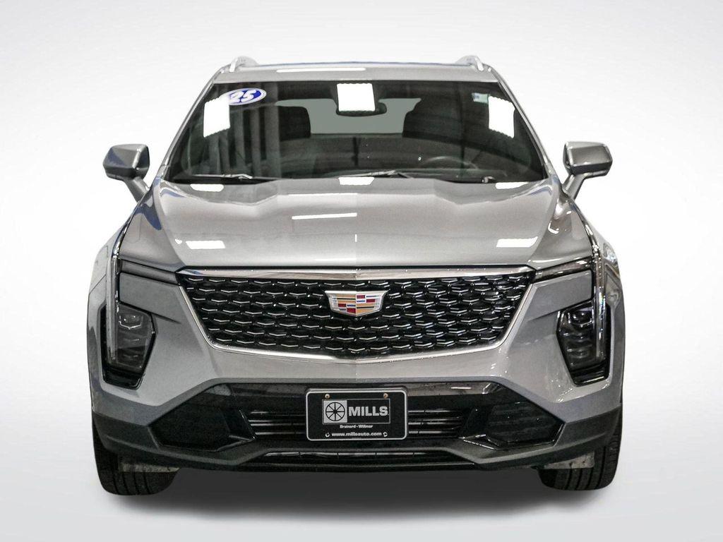 used 2025 Cadillac XT4 car, priced at $33,833