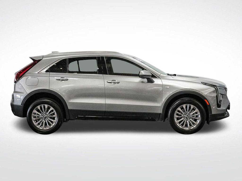 used 2025 Cadillac XT4 car, priced at $33,833
