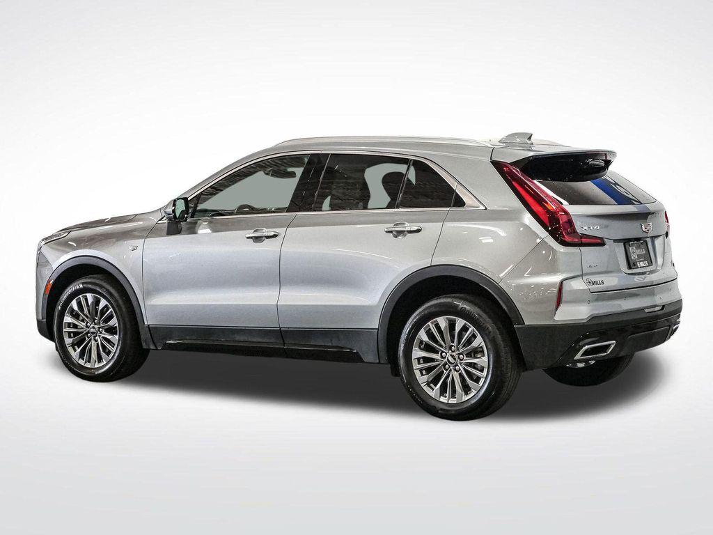 used 2025 Cadillac XT4 car, priced at $33,833