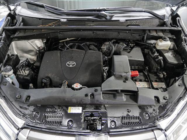 used 2019 Toyota Highlander car, priced at $24,929