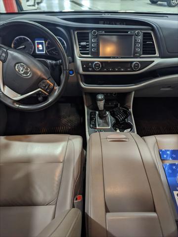 used 2019 Toyota Highlander car, priced at $24,999