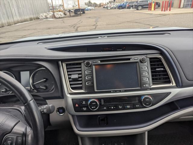 used 2019 Toyota Highlander car, priced at $24,999