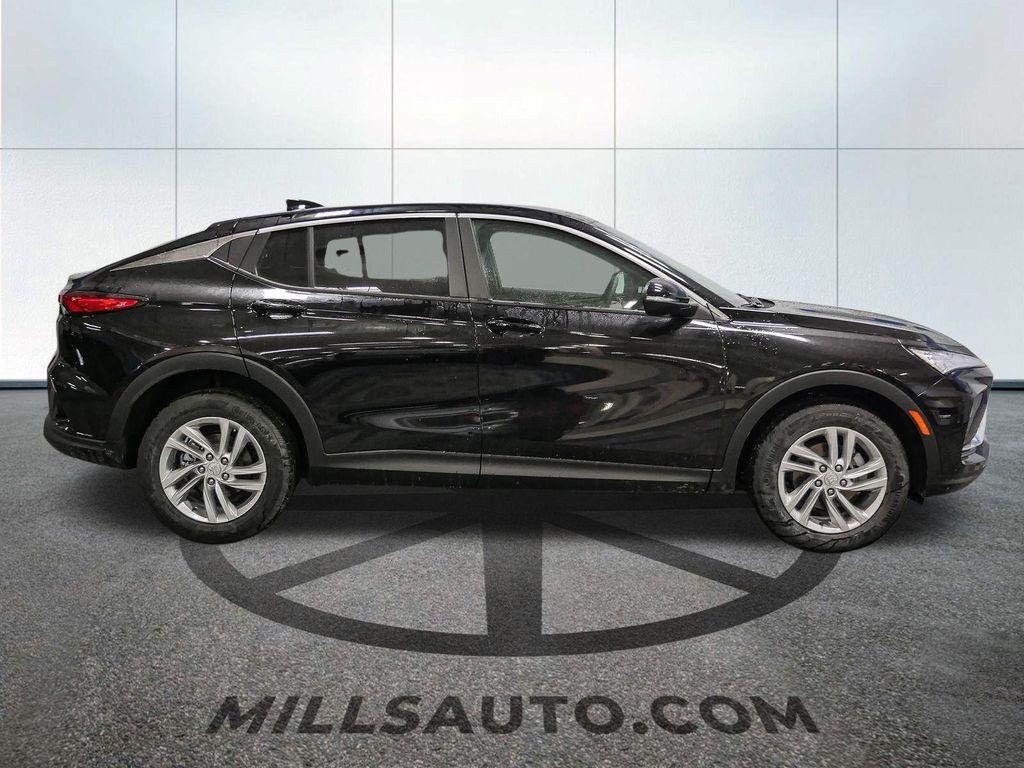 new 2025 Buick Envista car, priced at $25,899
