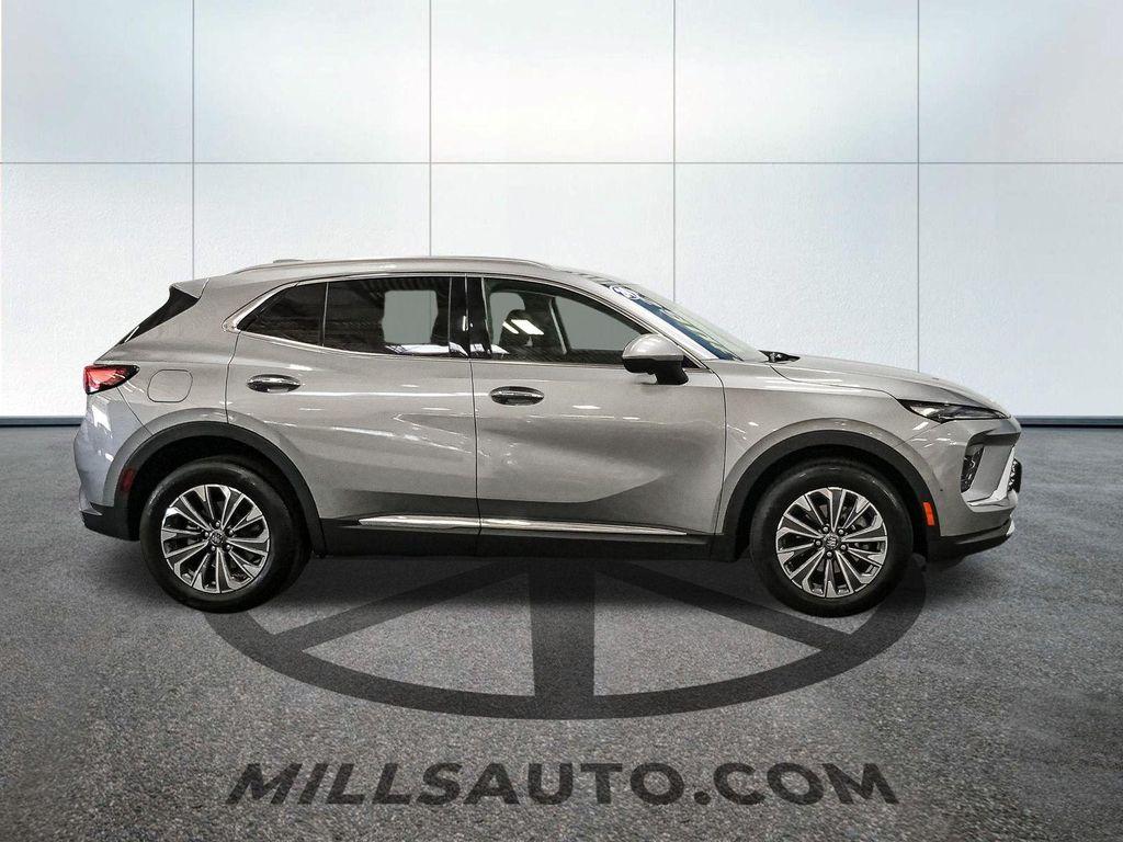 used 2024 Buick Envision car, priced at $27,331