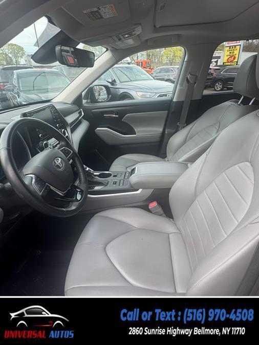 used 2021 Toyota Highlander car, priced at $25,999