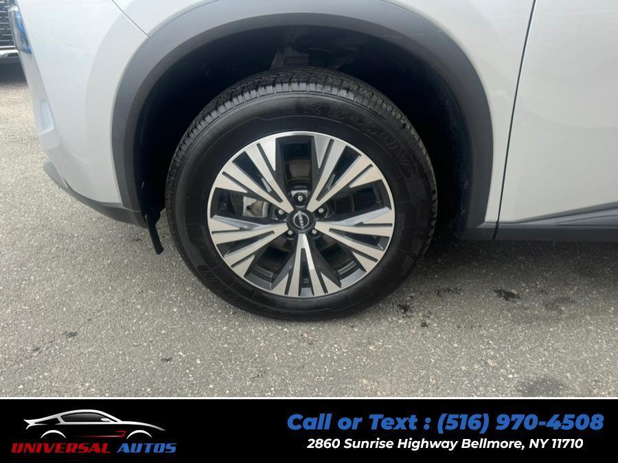 used 2023 Nissan Rogue car, priced at $15,555