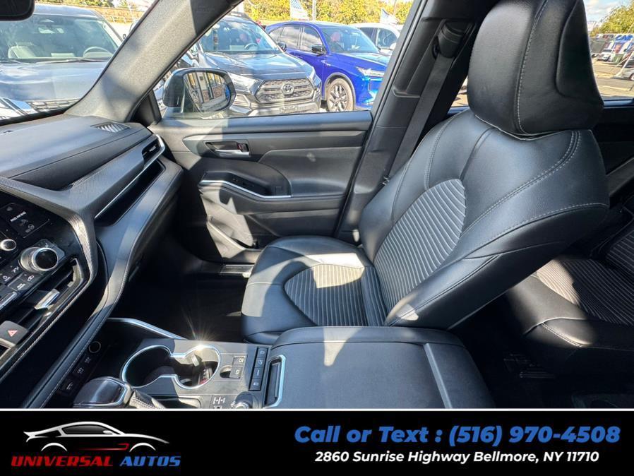 used 2021 Toyota Highlander car, priced at $27,888