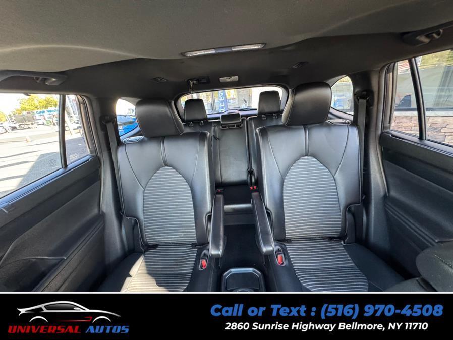 used 2021 Toyota Highlander car, priced at $27,888