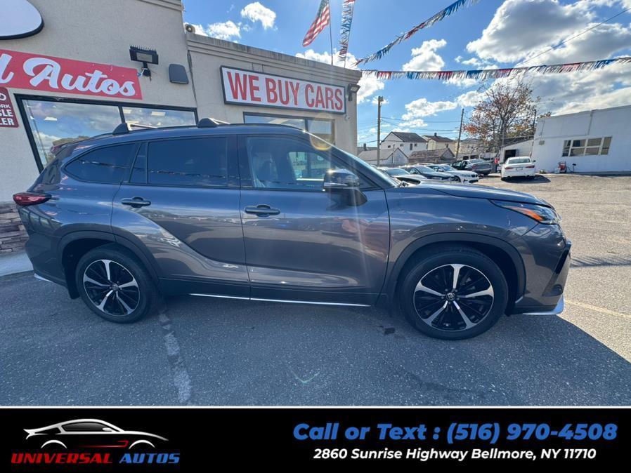 used 2021 Toyota Highlander car, priced at $27,888