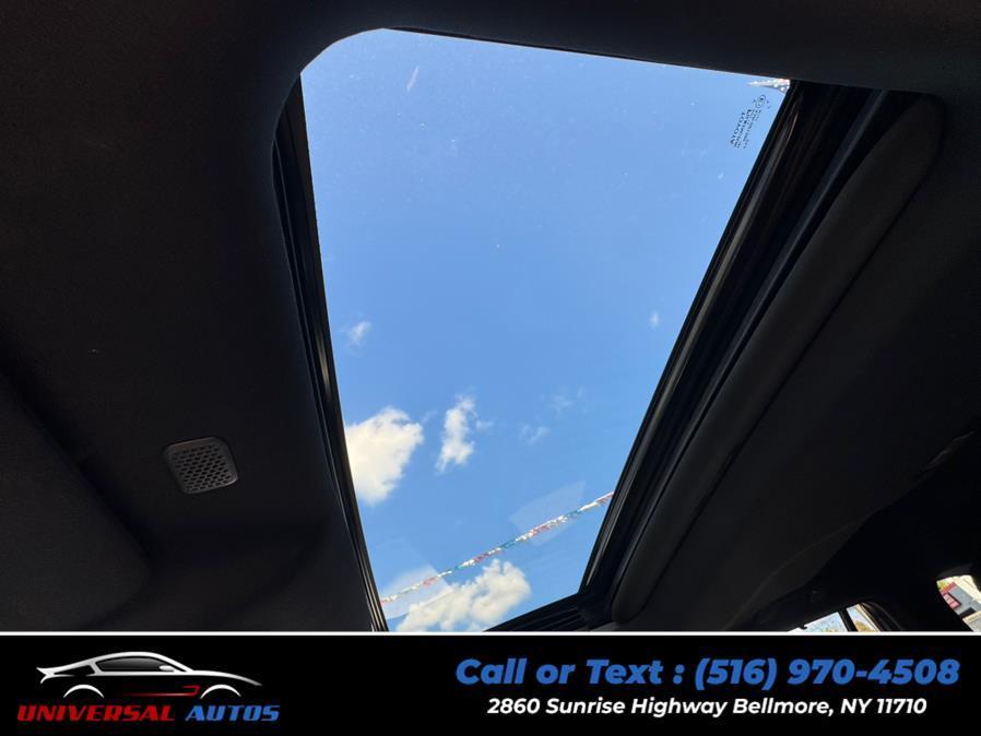 used 2021 Toyota Highlander car, priced at $27,888