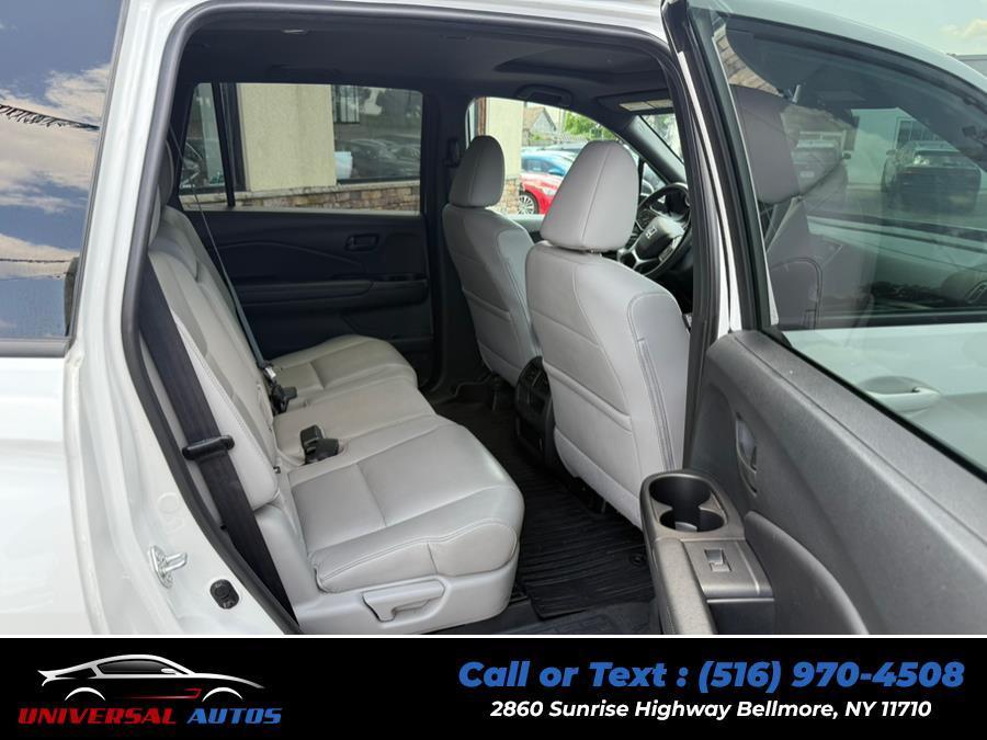used 2022 Honda Passport car, priced at $21,444