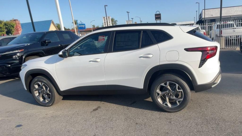 new 2025 Chevrolet Trax car, priced at $26,670