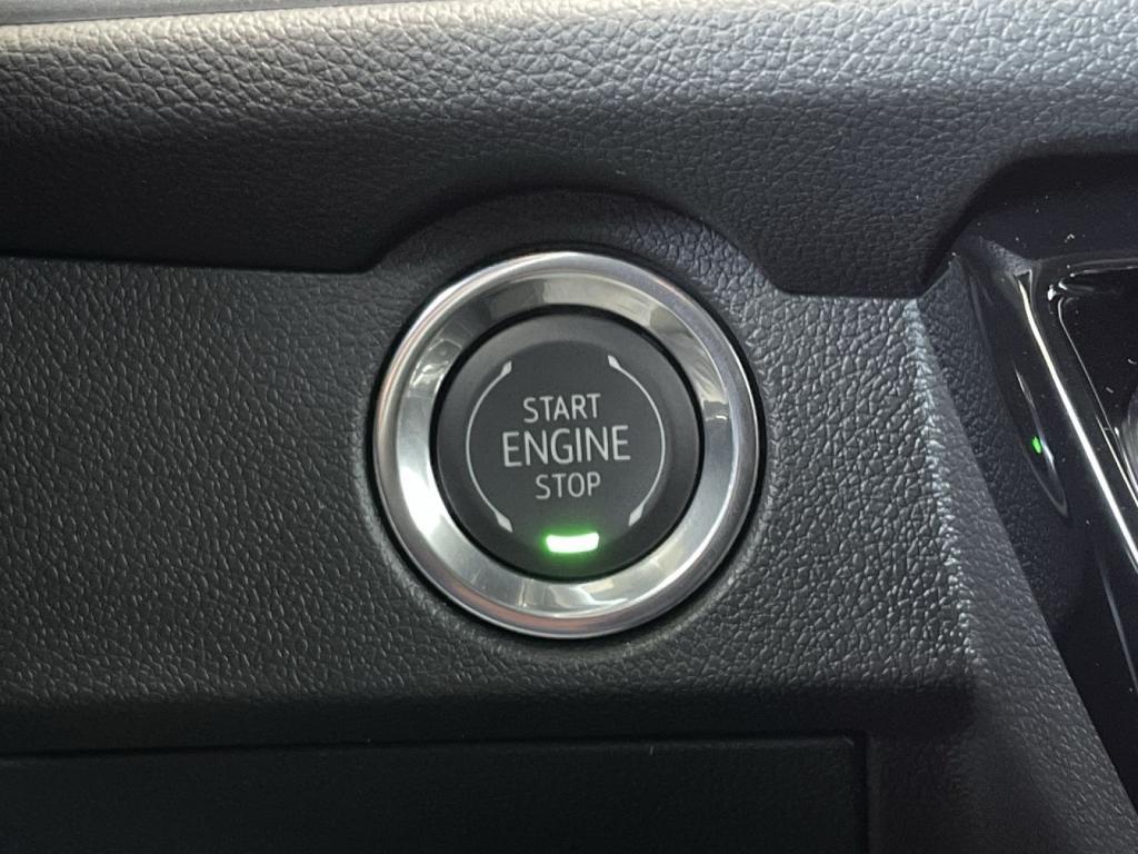 new 2025 Chevrolet Traverse car, priced at $46,040