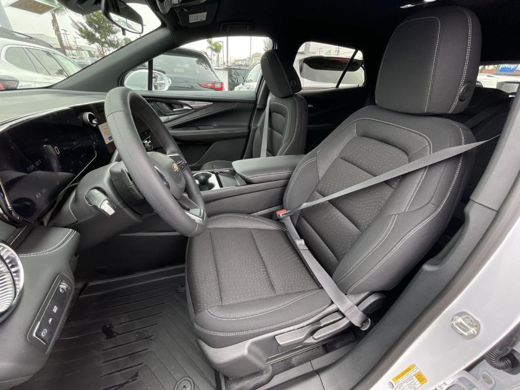 new 2025 Chevrolet Blazer EV car, priced at $44,315