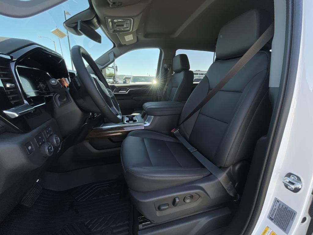 new 2025 Chevrolet Silverado 2500 car, priced at $77,030