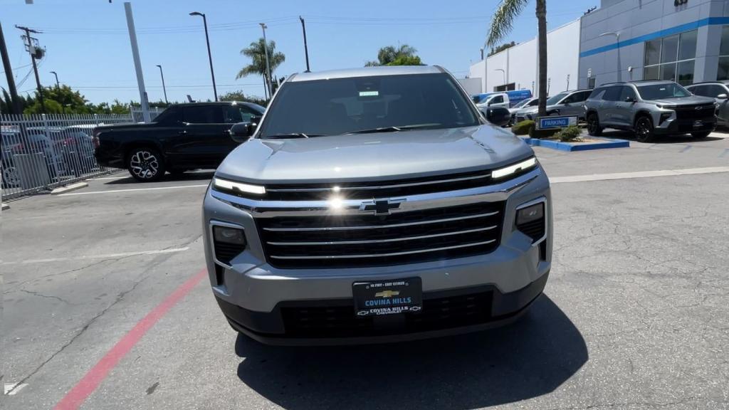 new 2025 Chevrolet Traverse car, priced at $42,445
