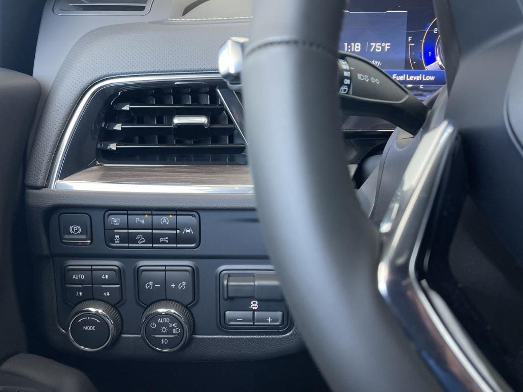 new 2025 Chevrolet Suburban car, priced at $90,900