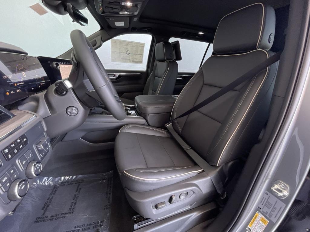 new 2025 Chevrolet Suburban car, priced at $90,900