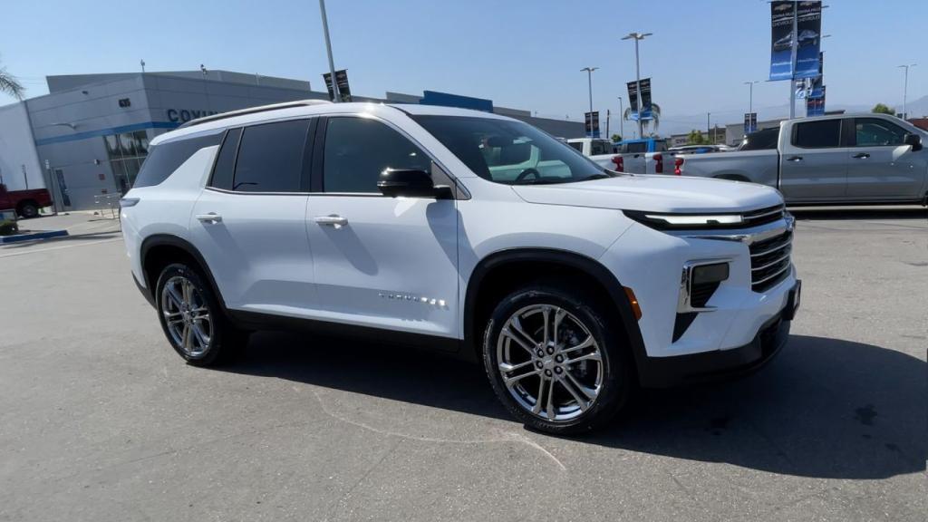new 2025 Chevrolet Traverse car, priced at $47,570