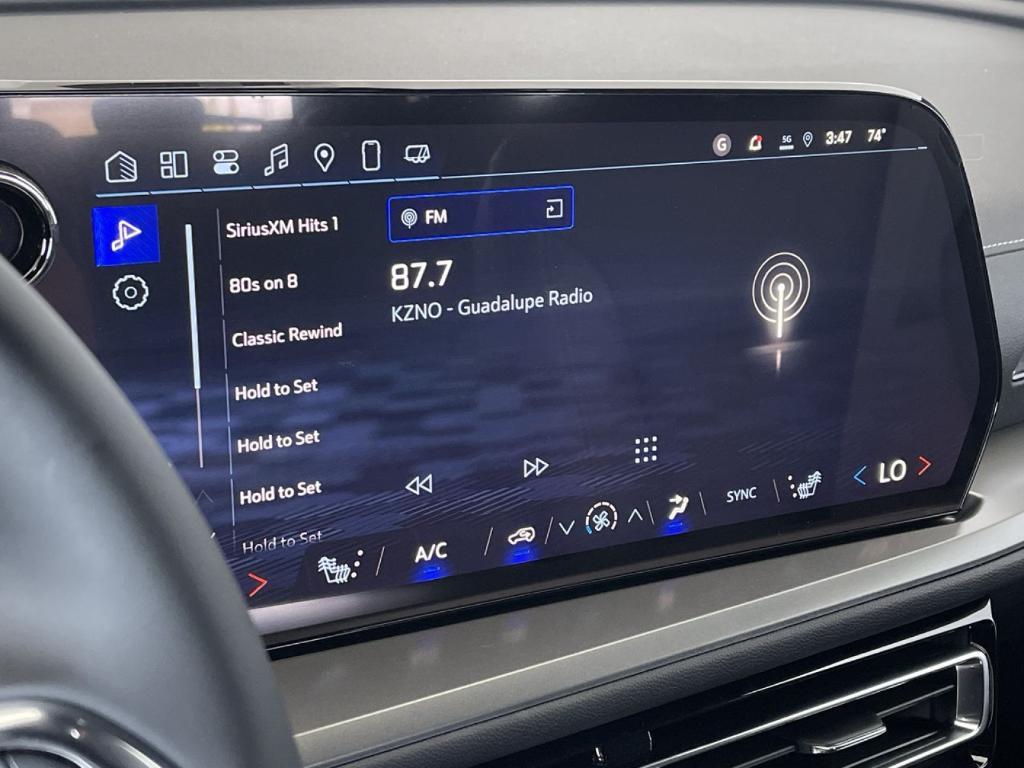 new 2025 Chevrolet Traverse car, priced at $47,570