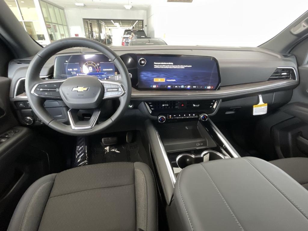 new 2025 Chevrolet Suburban car