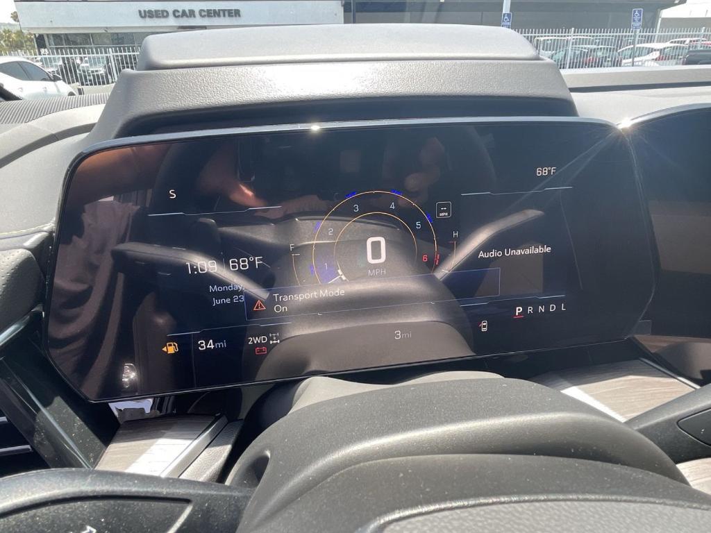 new 2025 Chevrolet Suburban car