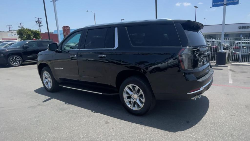 new 2025 Chevrolet Suburban car