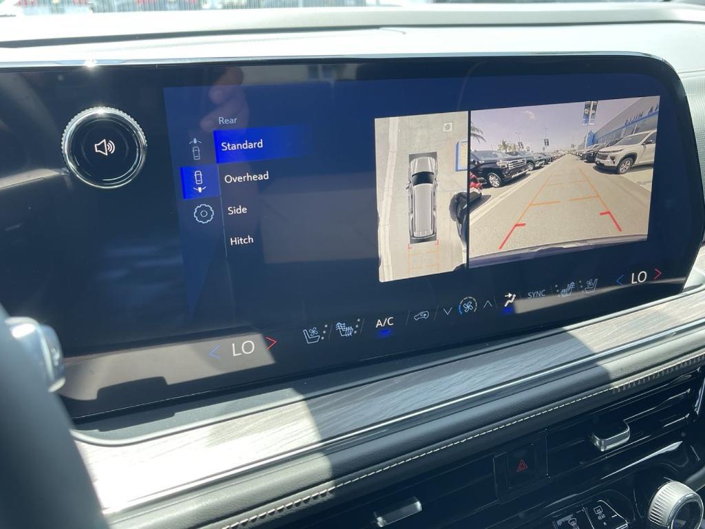 new 2025 Chevrolet Suburban car