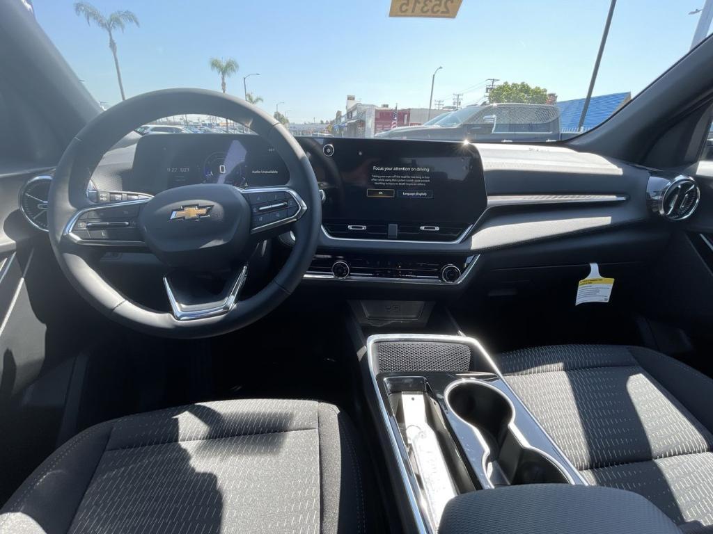 new 2025 Chevrolet Equinox car, priced at $30,165