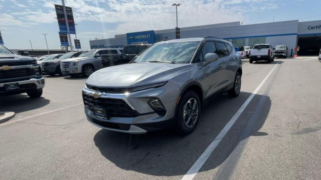 new 2025 Chevrolet Blazer car, priced at $36,097