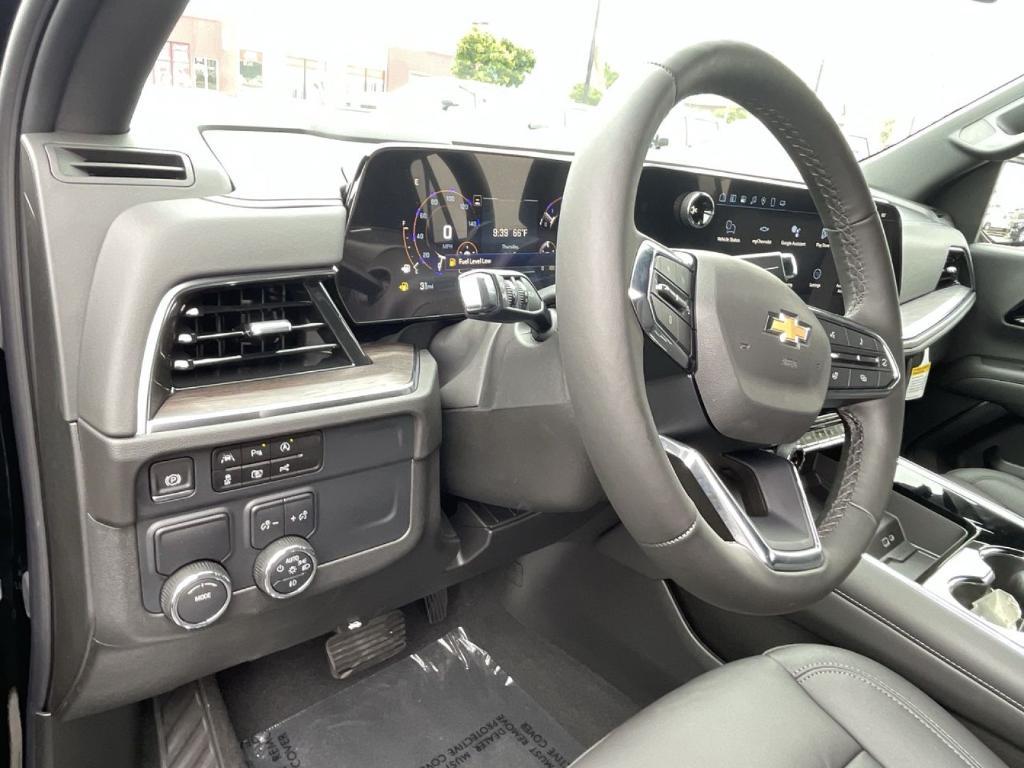 new 2025 Chevrolet Suburban car