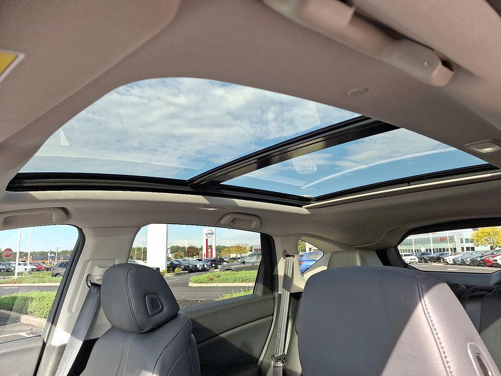 used 2024 Acura RDX car, priced at $36,500